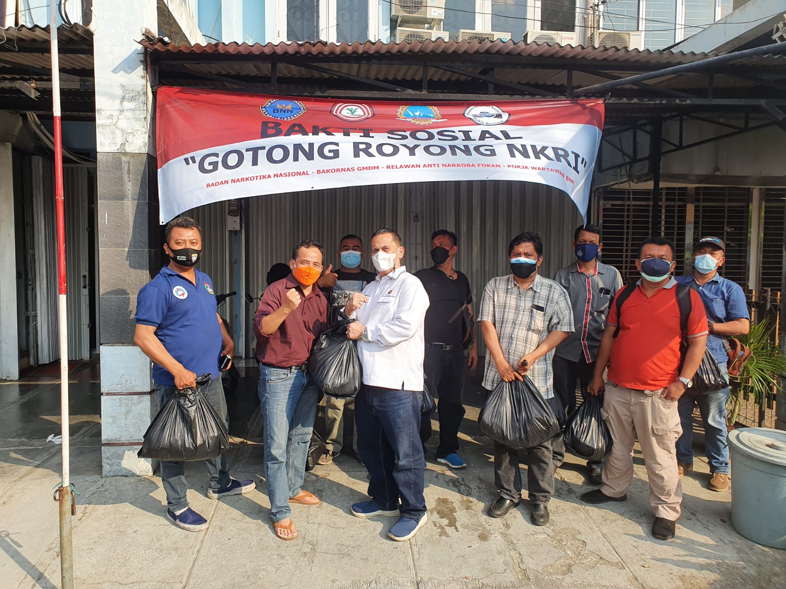 Bantuan Sembako Dari BNN Kepada Pewarna Indonesia Melalui GMDM