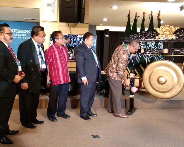 Dirjen Bimas Kristen Buka Konferensi BMPTKKI Dan Melantik Pengurus Periode 2019-2024