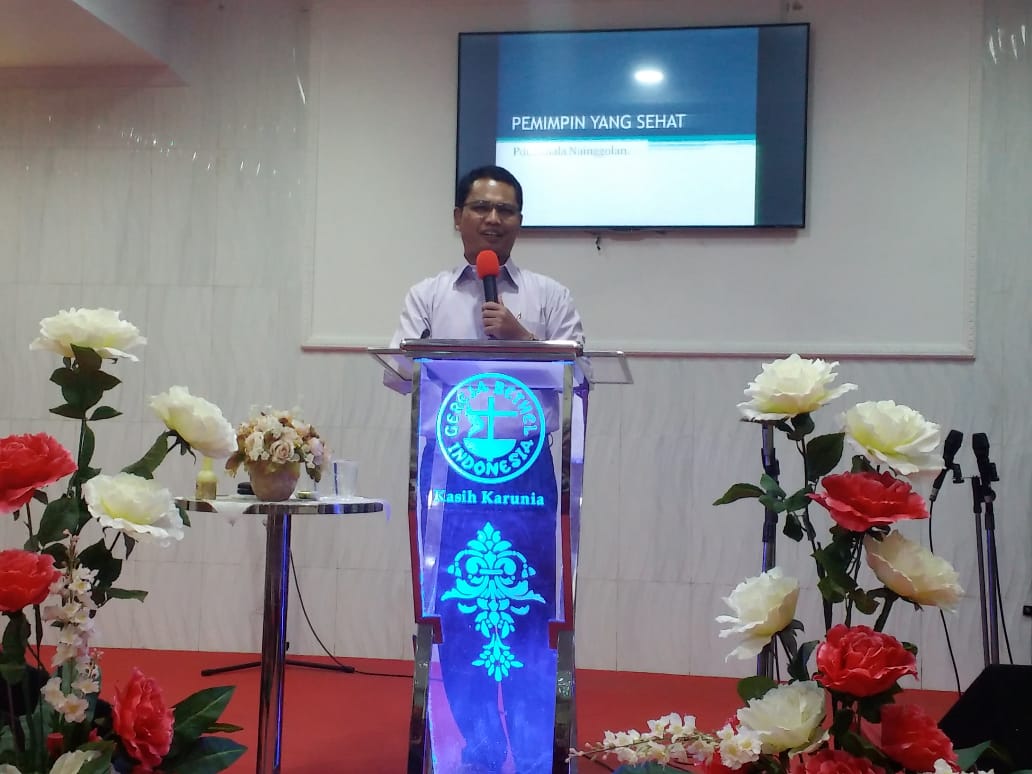 Pdt. Dr. Sahala Nainggolan ajak hamba-hamba Tuhan BKSAG Medan Satria  jadi pemimpin yang sehat