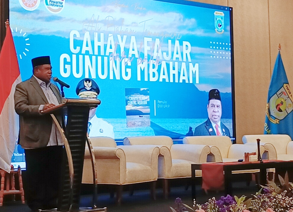Bedah Buku Ali Baham Temongmere: Cahaya Fajar Dari Balik Gunung Mbaham di Jakarta Berjalan Sukses