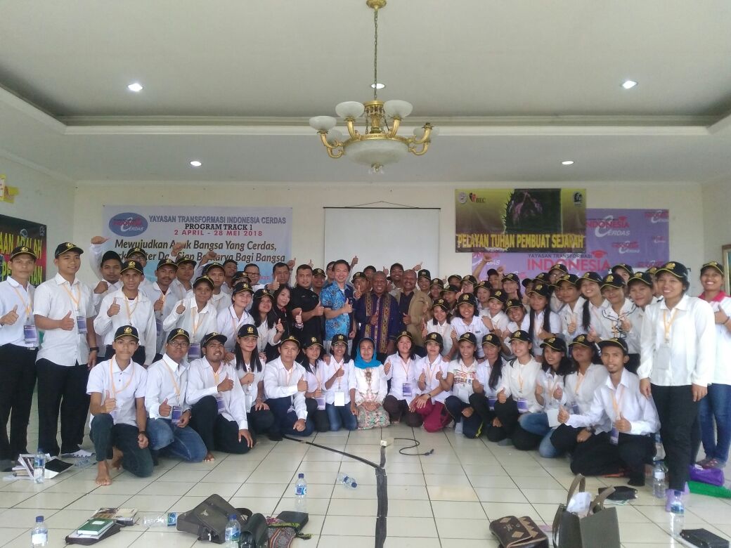 Dr. Hauw S. Santosa: INDOCER siapkan guru berhati hamba tapi mental prajurit ke Papua