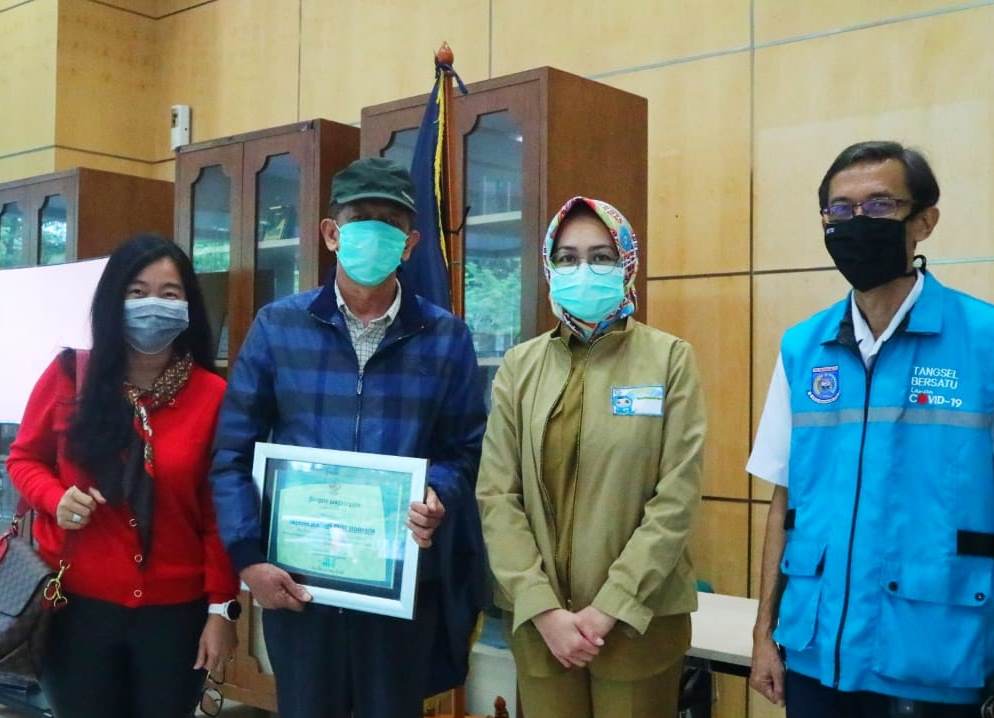 LUMBUNG NUSANTARA SERAHKAN BANTUAN MELALUI PEMDA TANGSEL