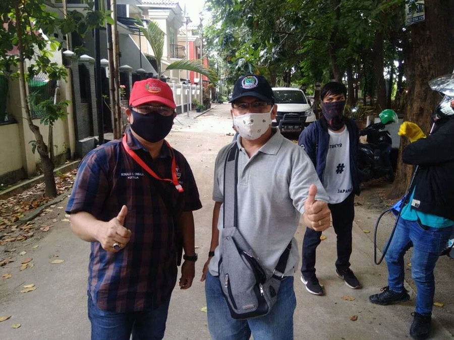 Rasnius Pasaribu Bersama PEWARNA adakan Penyemprotan di Gereja Gereja Wilayah Bekasi Utara